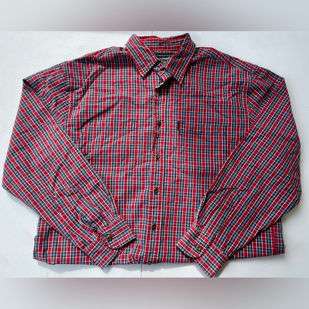 Abercrombie & Fitch Plaid Button Down Shirt Men’s M Red Blue Cotton